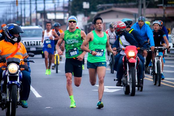 Applause for Leo: chronicle of La Candelaria 2016